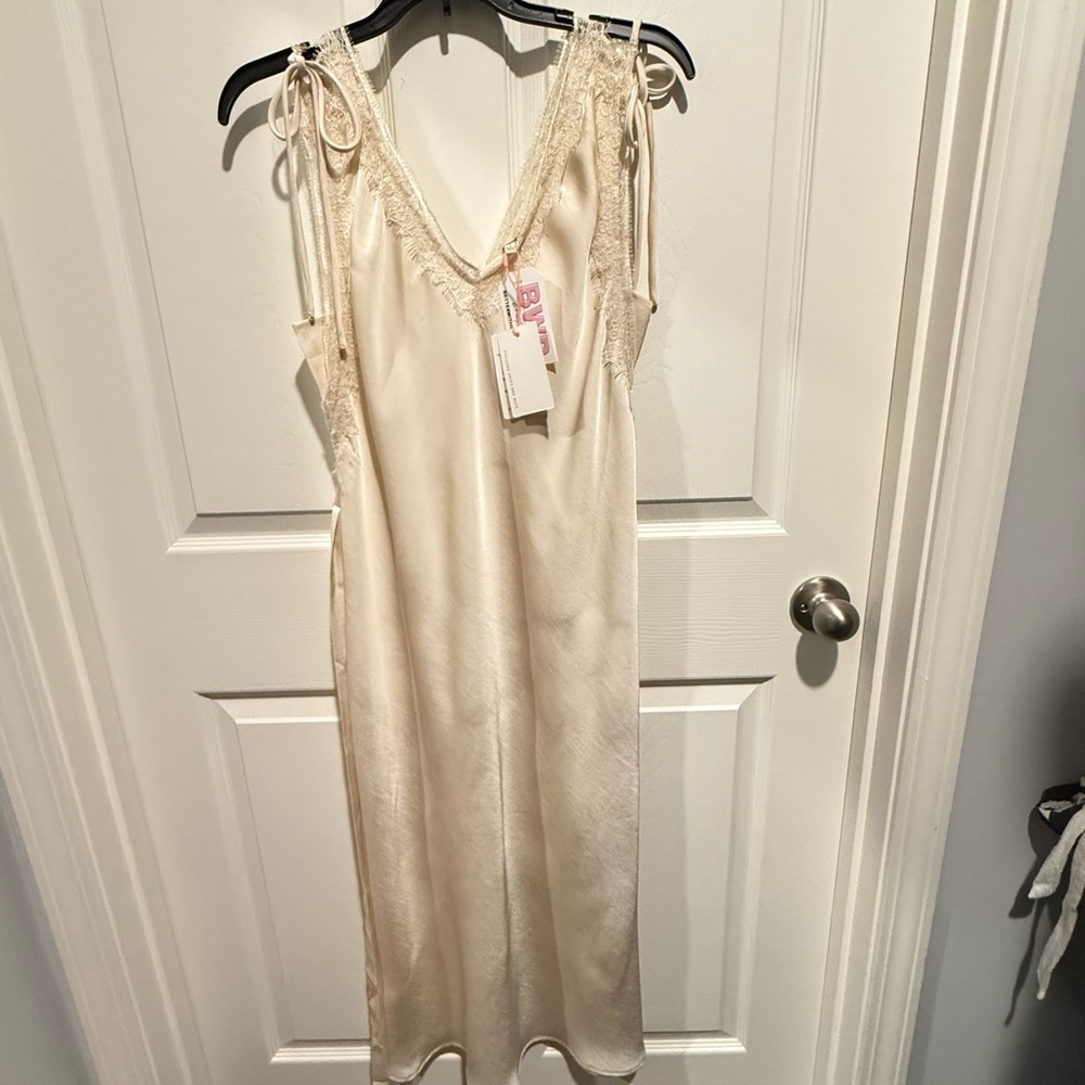 Skies Are Blue Ivory Satin Lace-Trim Slip Dress - Picture 3 of 6